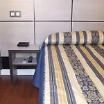 オスタル ラリオス ゲストハウス