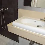 오스탈 라리오스