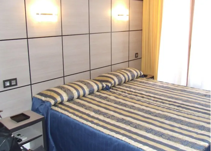 هوستال لاريوس مالقة