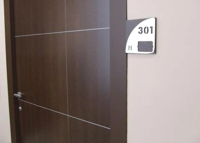 هوستال لاريوس