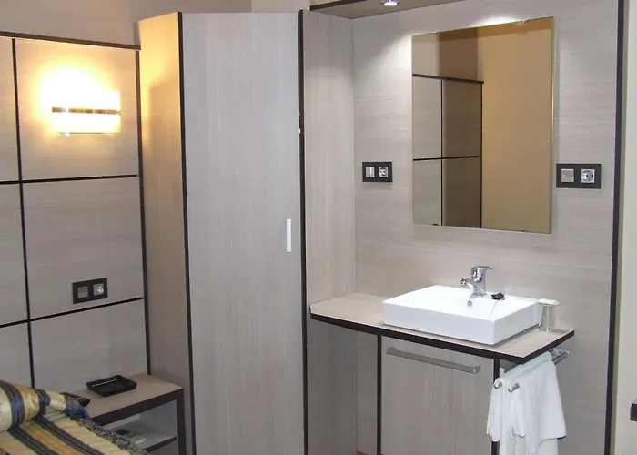 هوستال لاريوس * مالقة